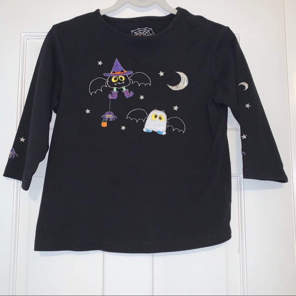 Halloween seasonal shirt w/ spooky characters small